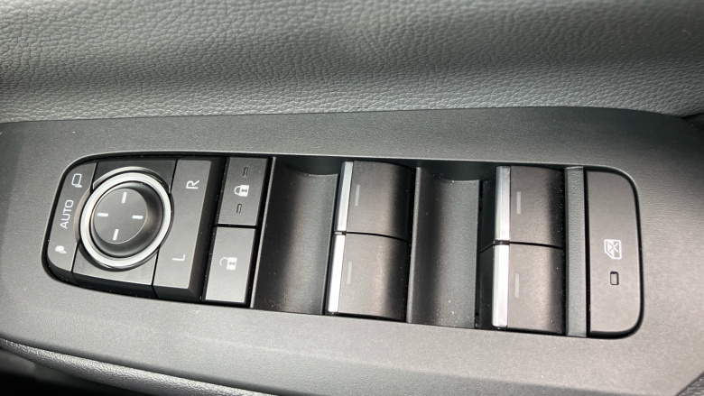 Toyota Prius 2.0 PHEV Design 5dr CVT Hatchback